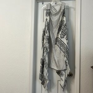 Lane Bryant Black And White Aztec Scarf Vest